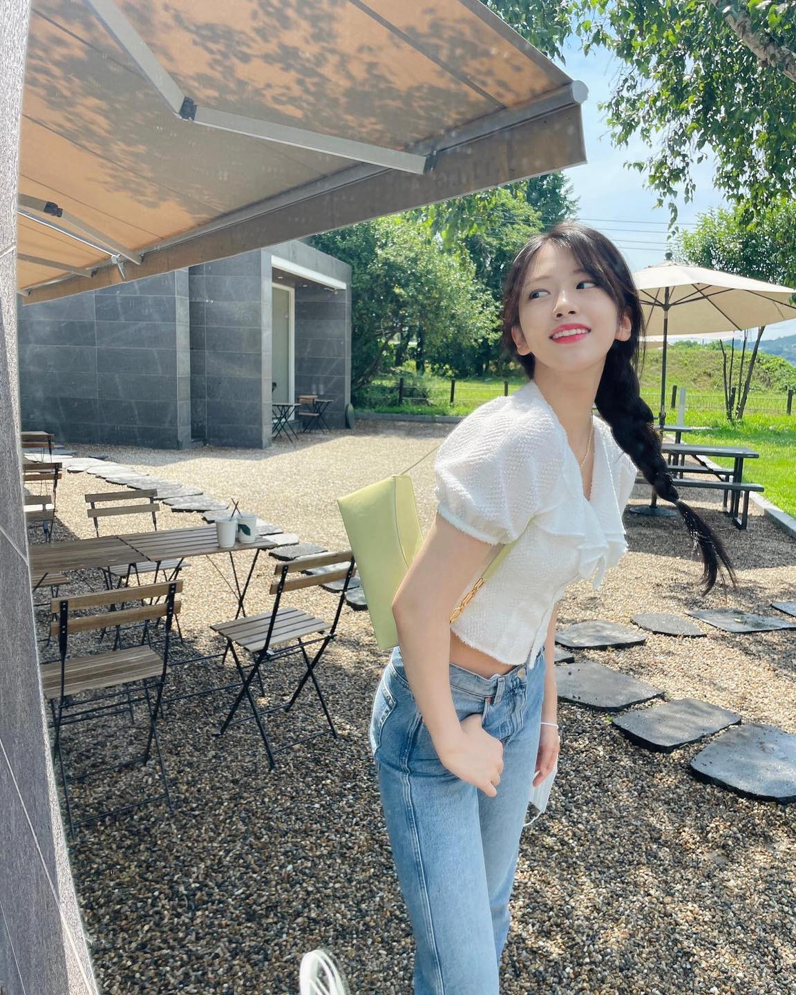 화이트 반팔 블라우스+데님🤍🩵 이미지