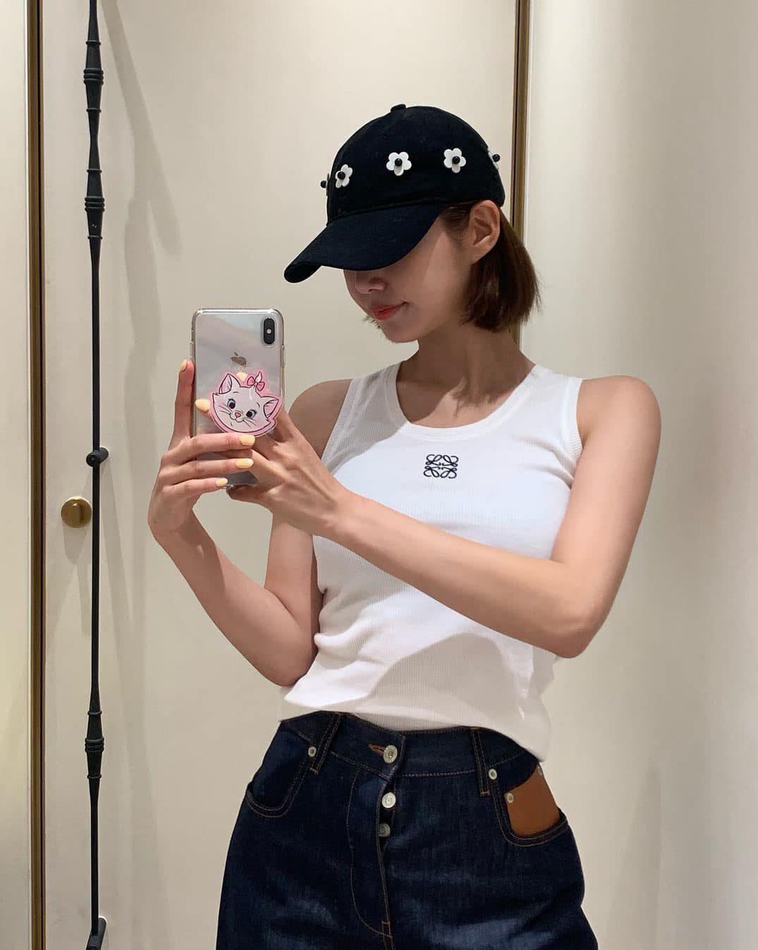 모든 코디에 로에베 민소매🤍🖤 이미지2