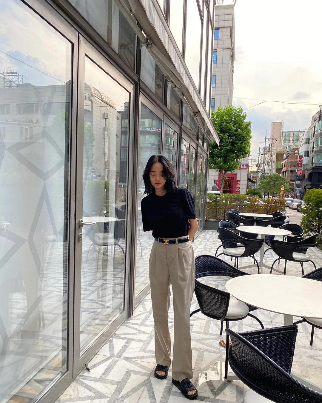 베이지 팬츠는 이렇게 코디🥠🤎 이미지