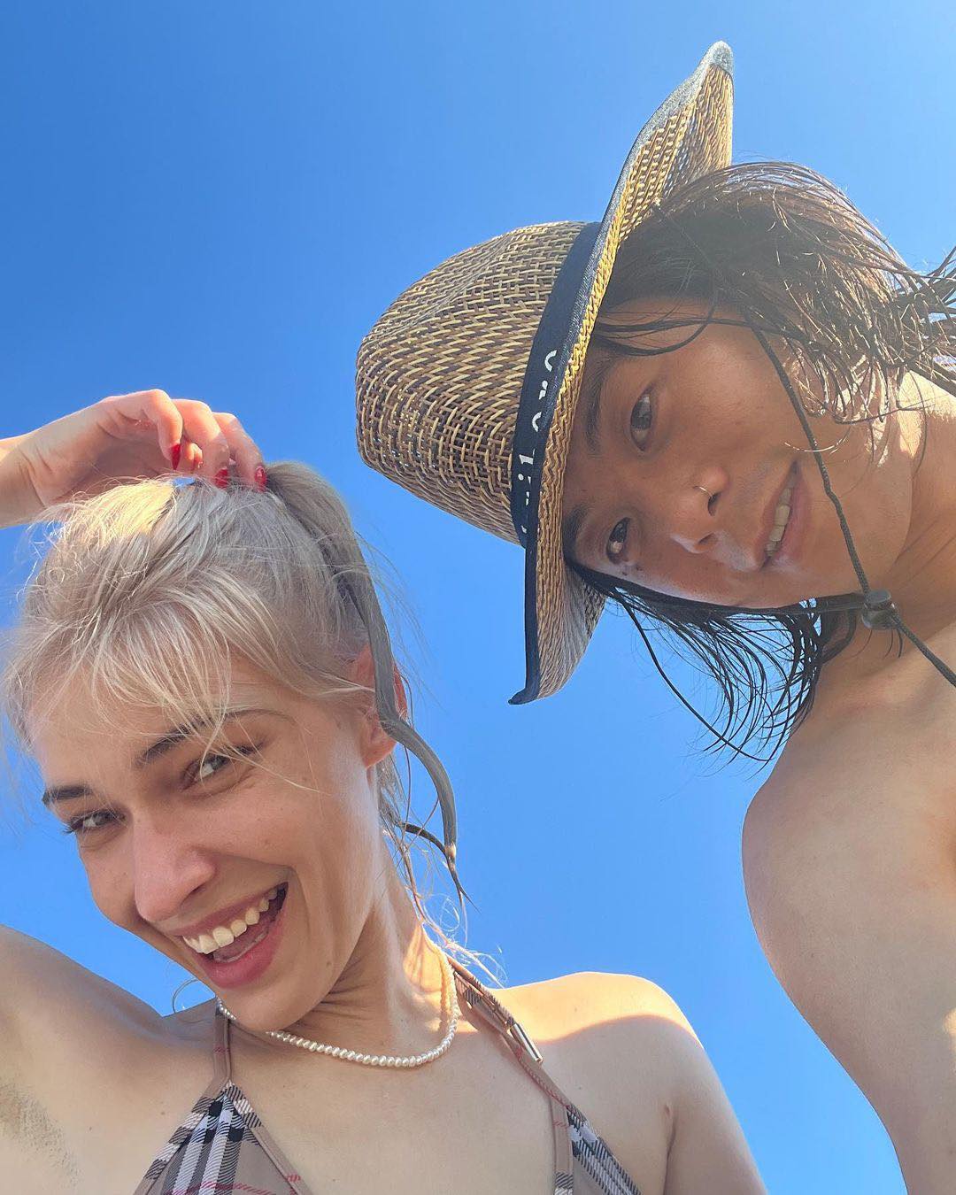 여전히 사랑 넘치는 빈지노 부부👩🏻‍❤️‍👨🏻 이미지
