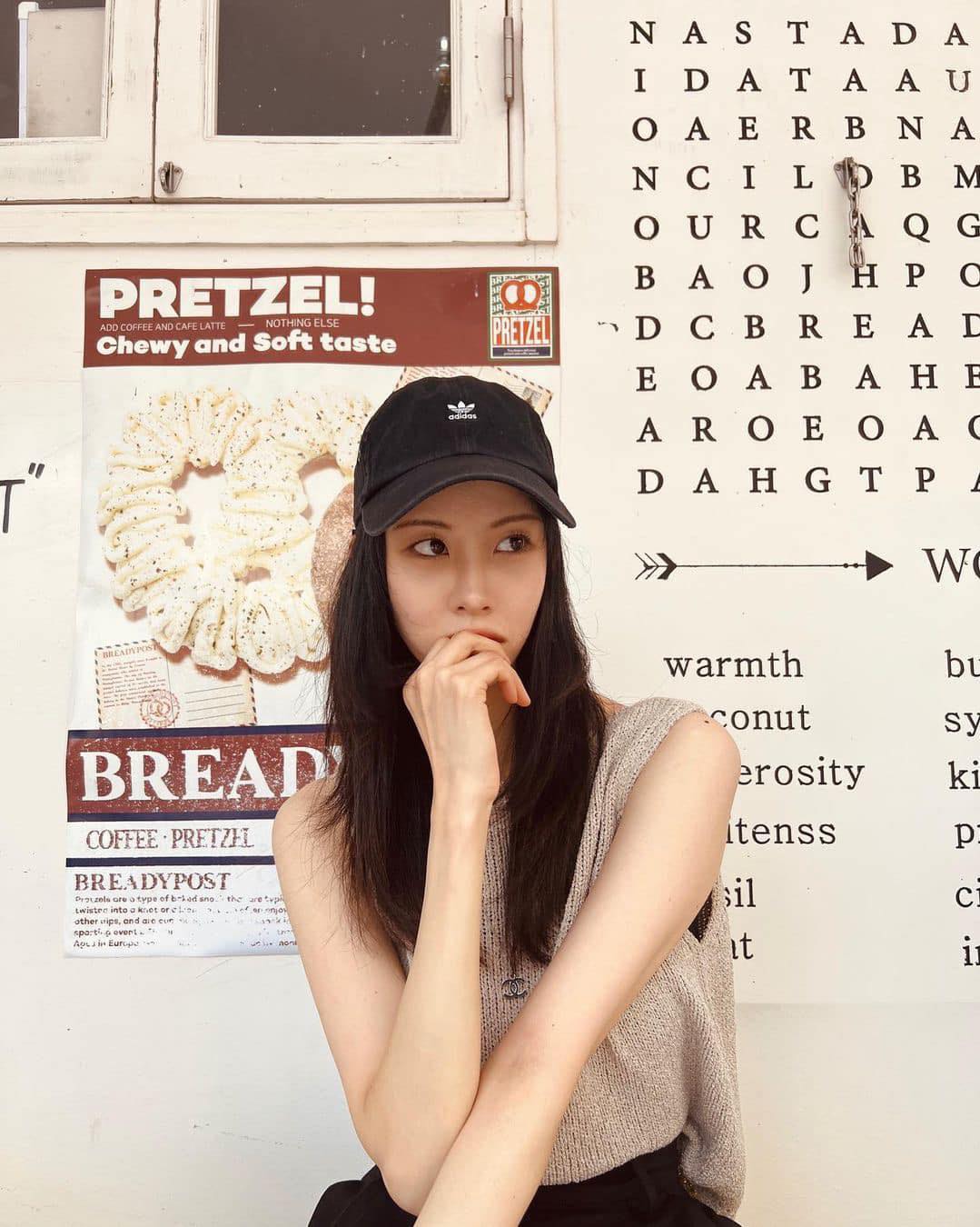 꾸안꾸엔 블랙 볼캡이 제격🖤 이미지