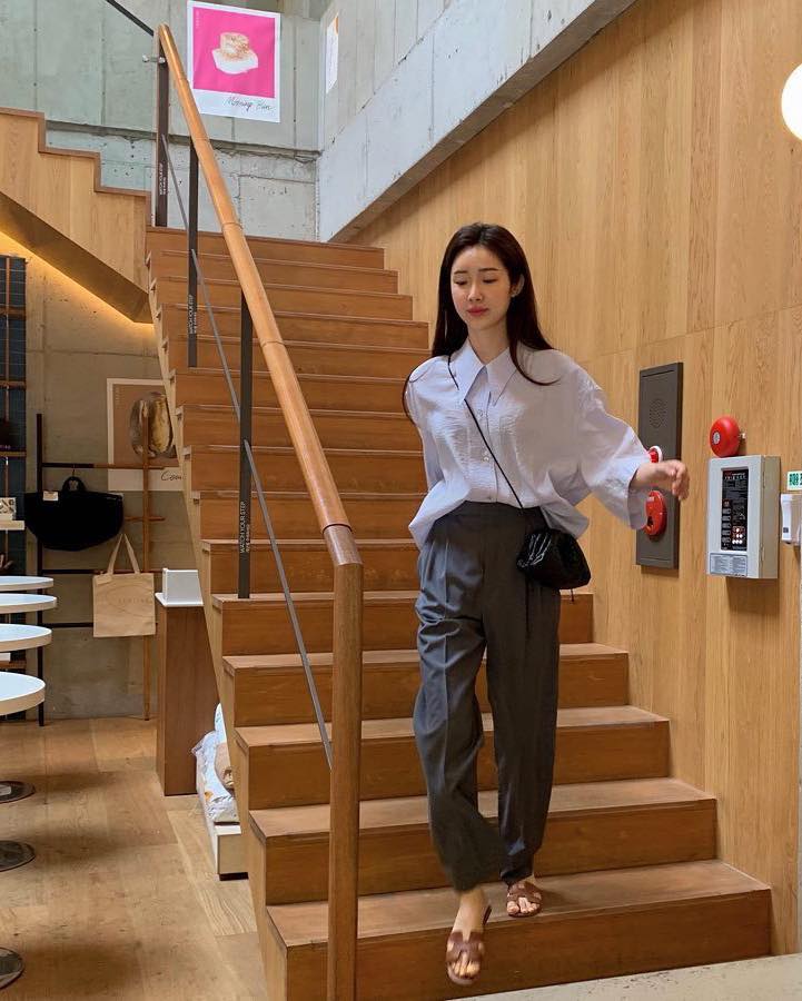 가을 준비🍃셔츠 슬랙스 색감🪄 이미지