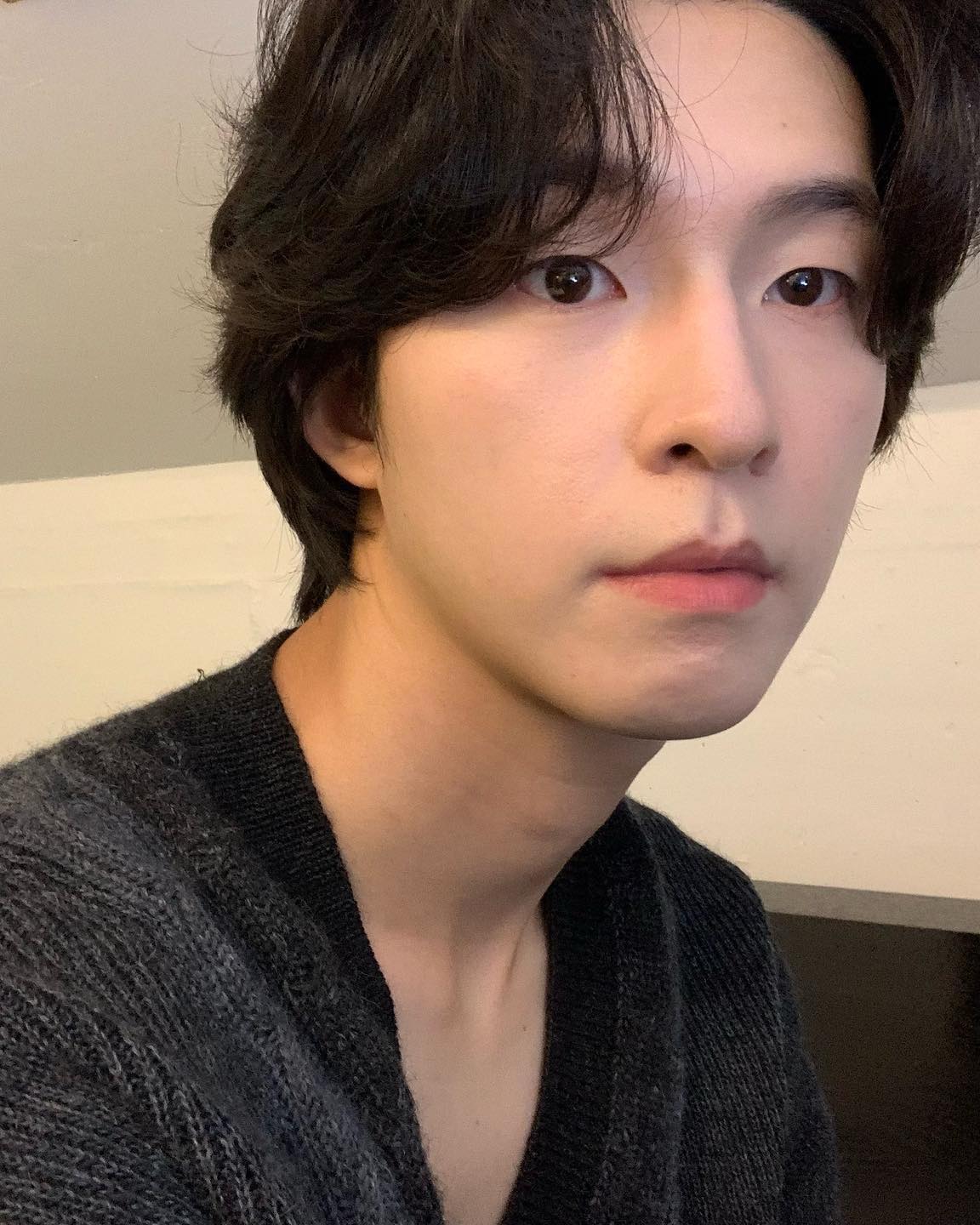 스며드는 매력🖤@홍경 남친룩 이미지3