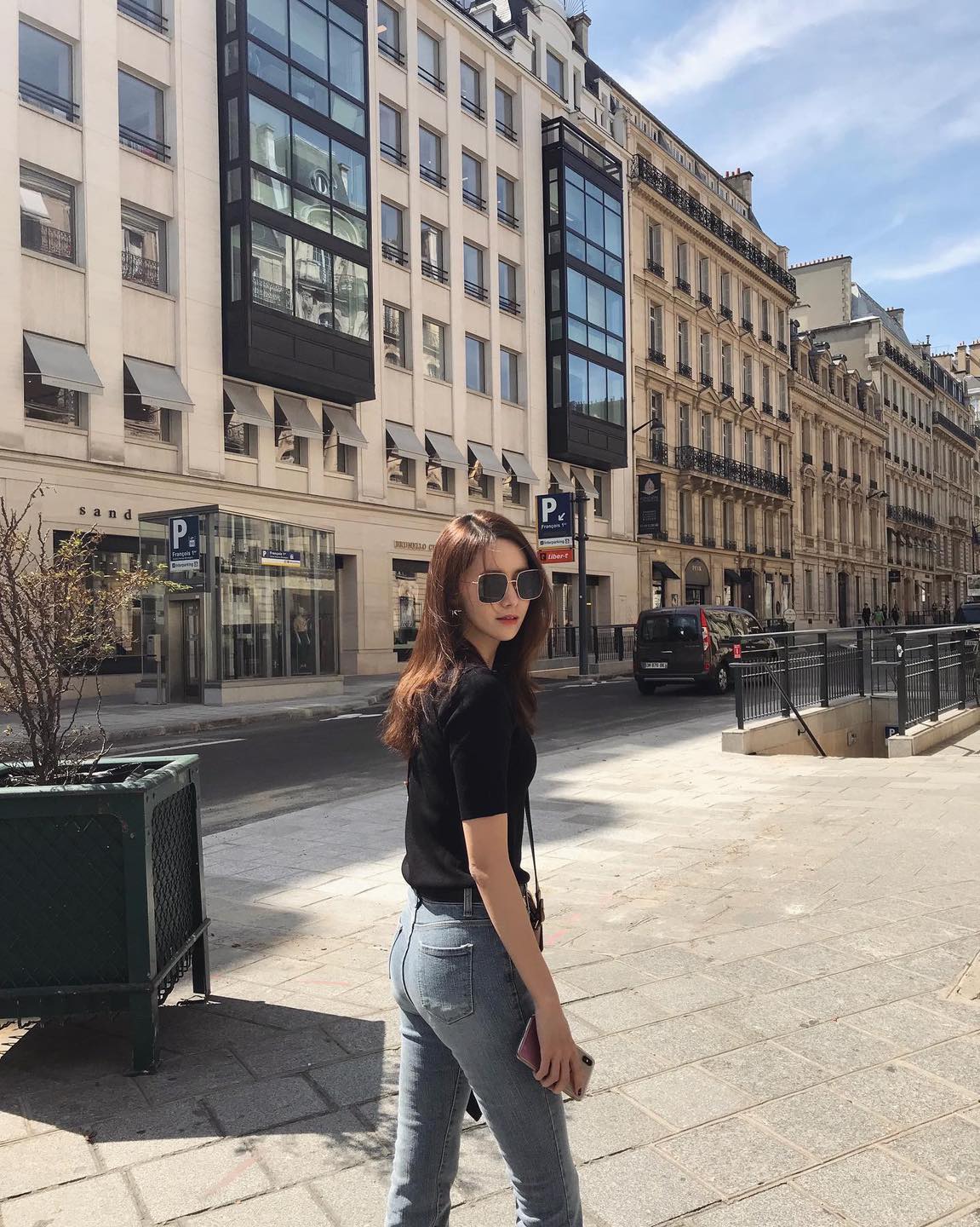 기본이 최고👖검정 반팔+청바지 이미지