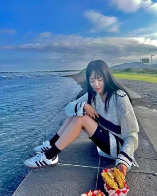 그물니트 하나로 꾸안꾸룩🕸️🤍 이미지