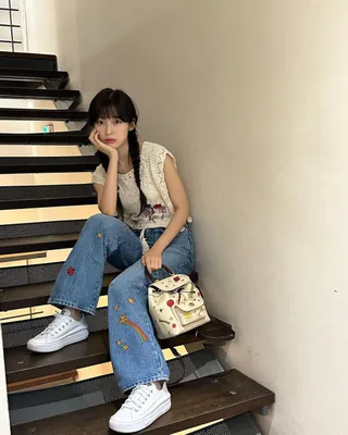 그물니트 하나로 꾸안꾸룩🕸️🤍 이미지
