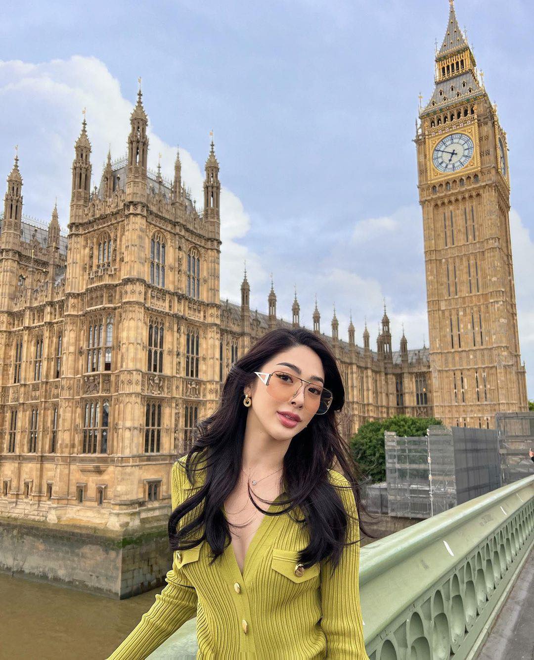 필구목록 : 보테가 선글라스🕶️💚 이미지
