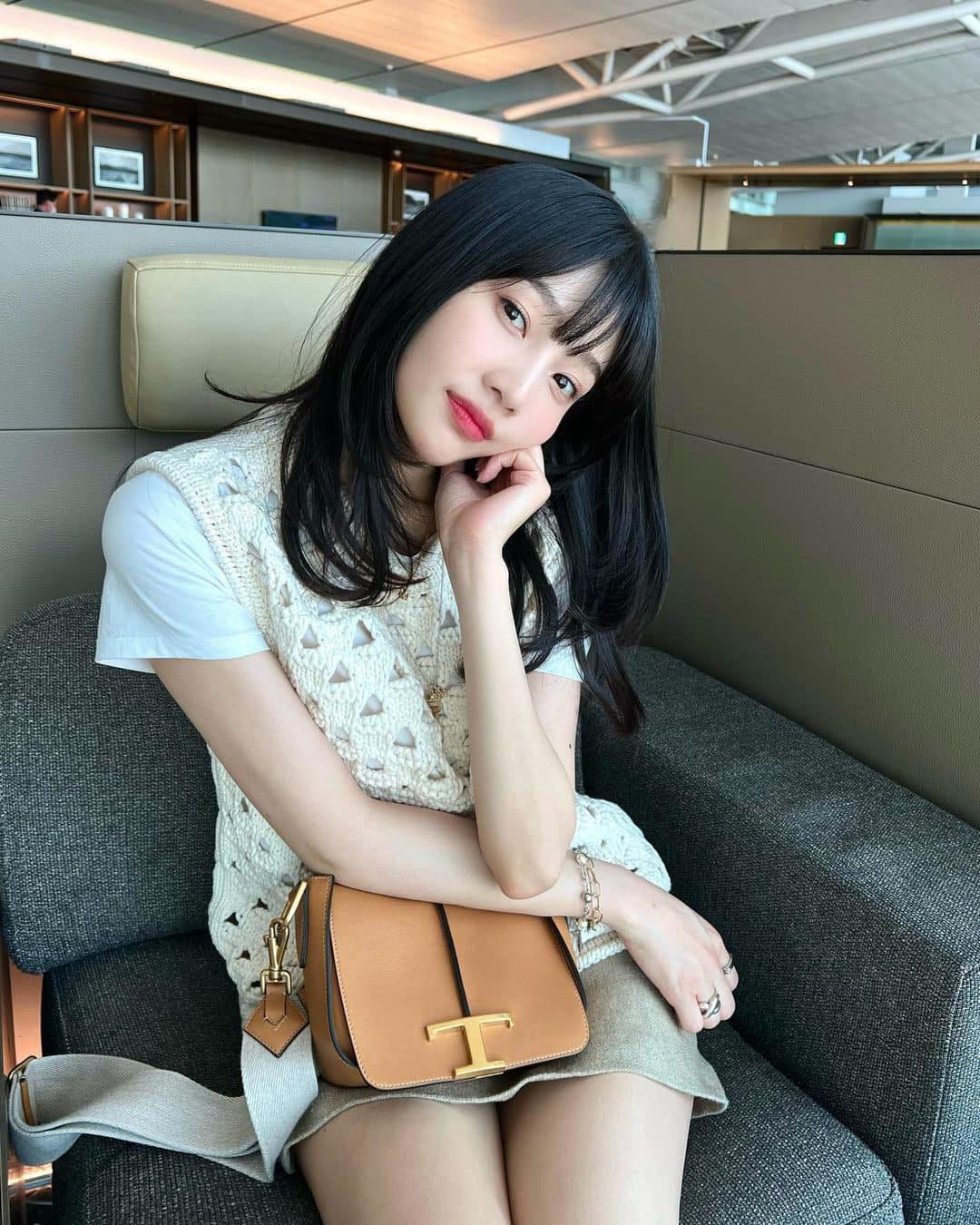 그물니트 하나로 꾸안꾸룩🕸️🤍 이미지