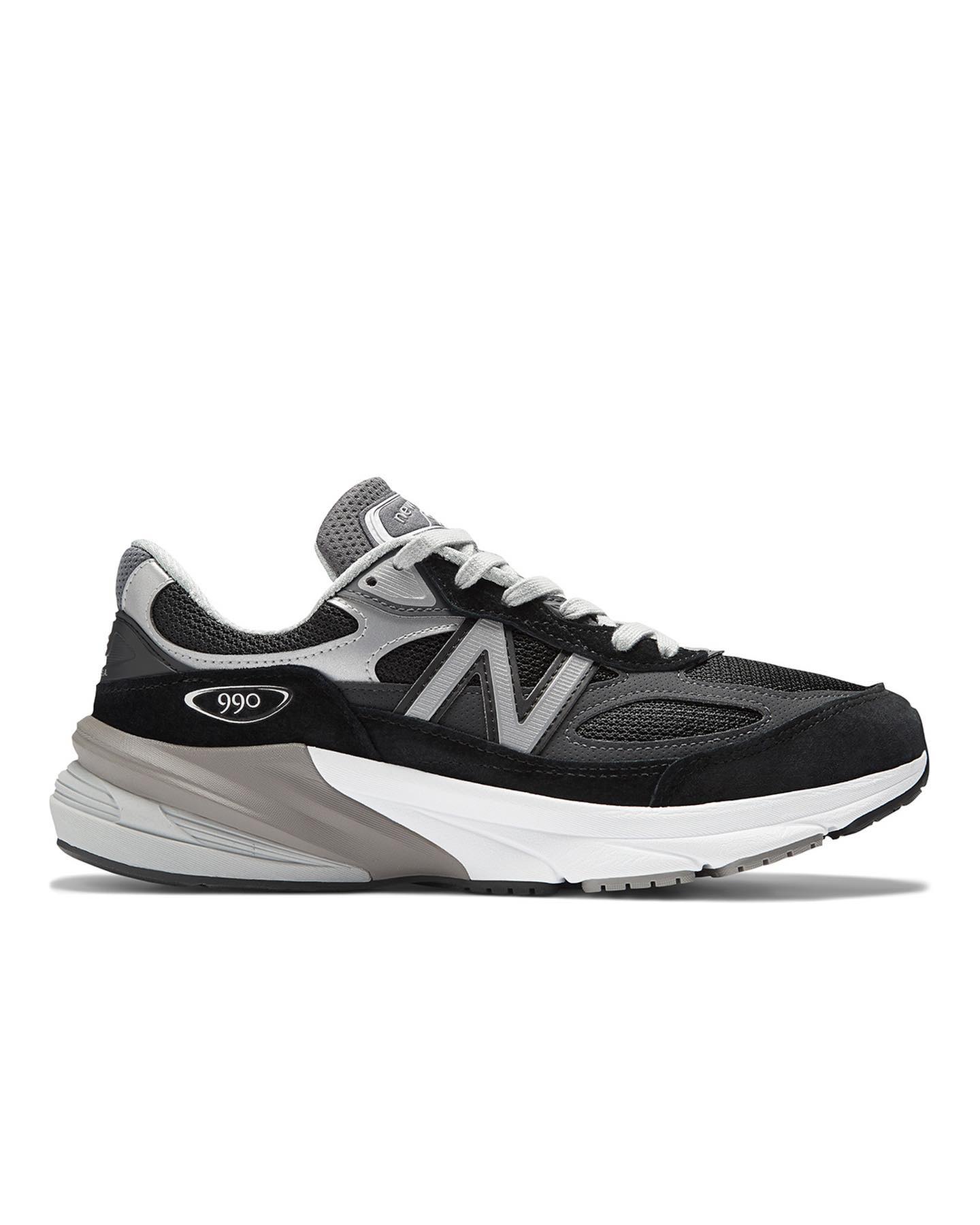 국내 발매🇰🇷뉴발 990BK6👟 
클래식무드 + 러닝화 디테일 블랙맛🖤8/25(금) 출시🎉 #광고  이미지