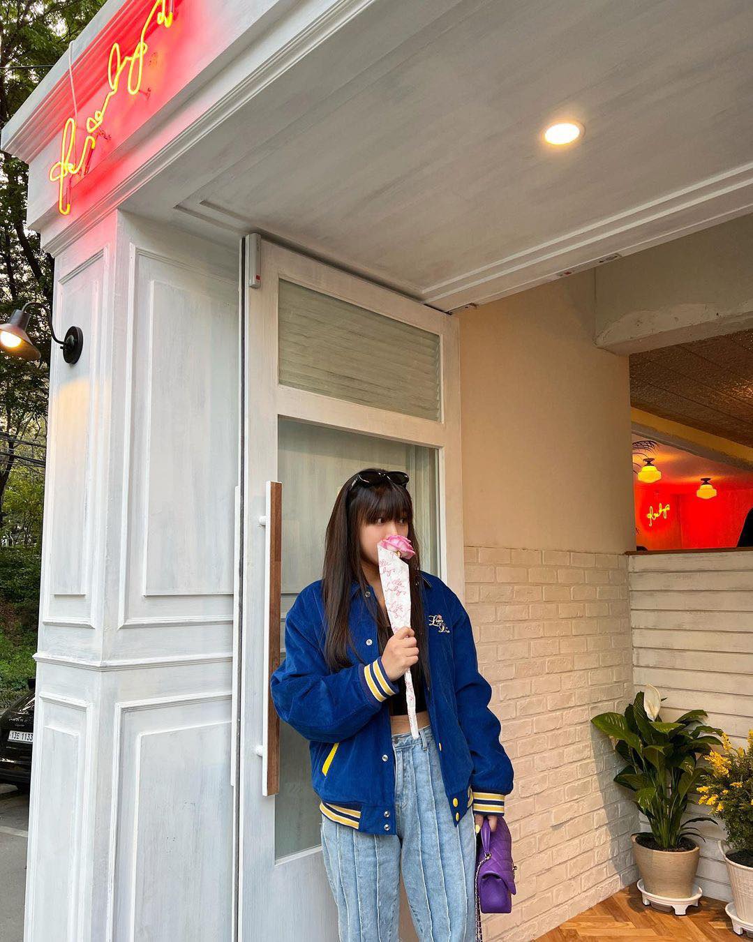 유빈의 여행 필수템 선글라스😎💯 이미지5