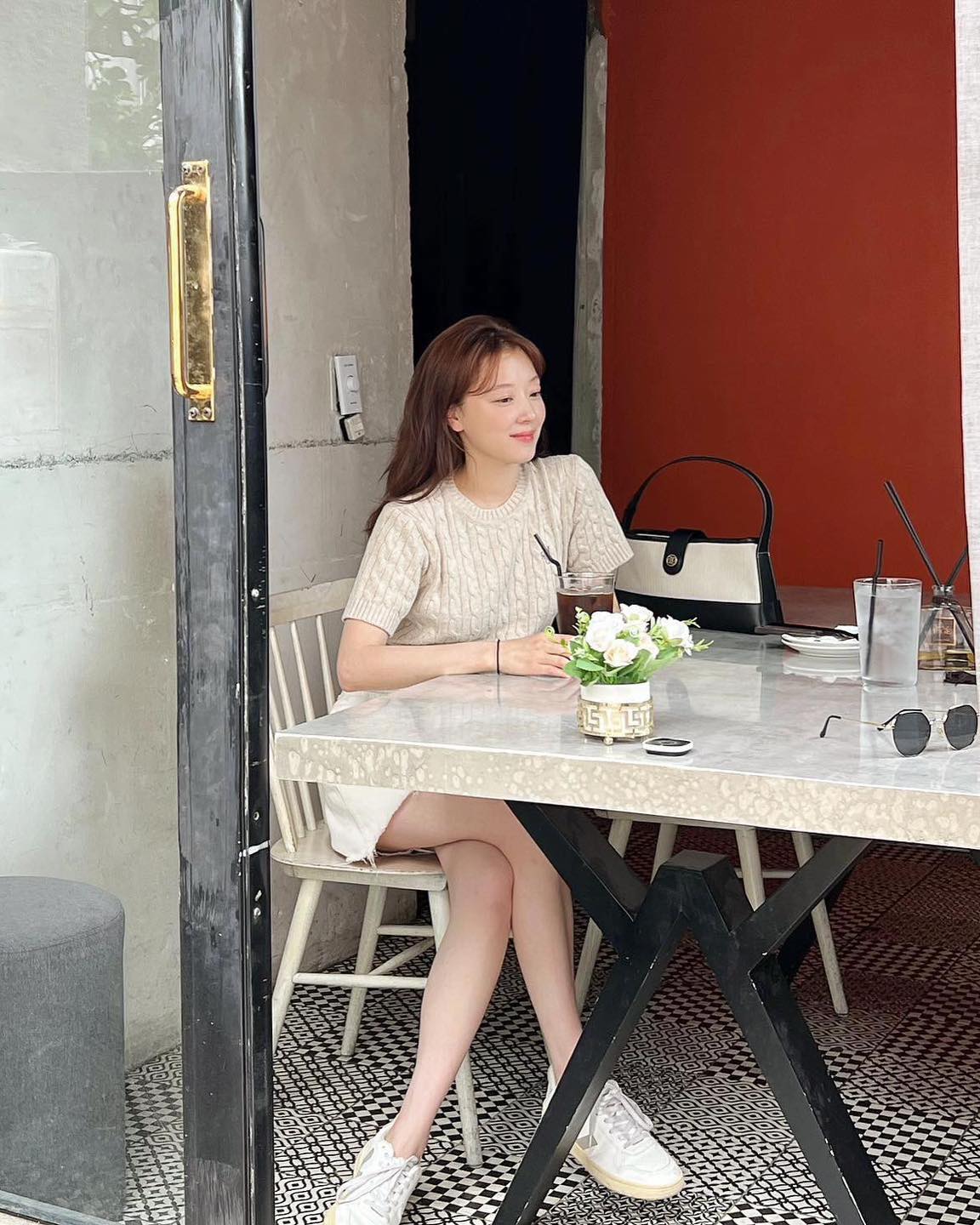 지금 입기 딱☁️아이보리 반팔니트 이미지