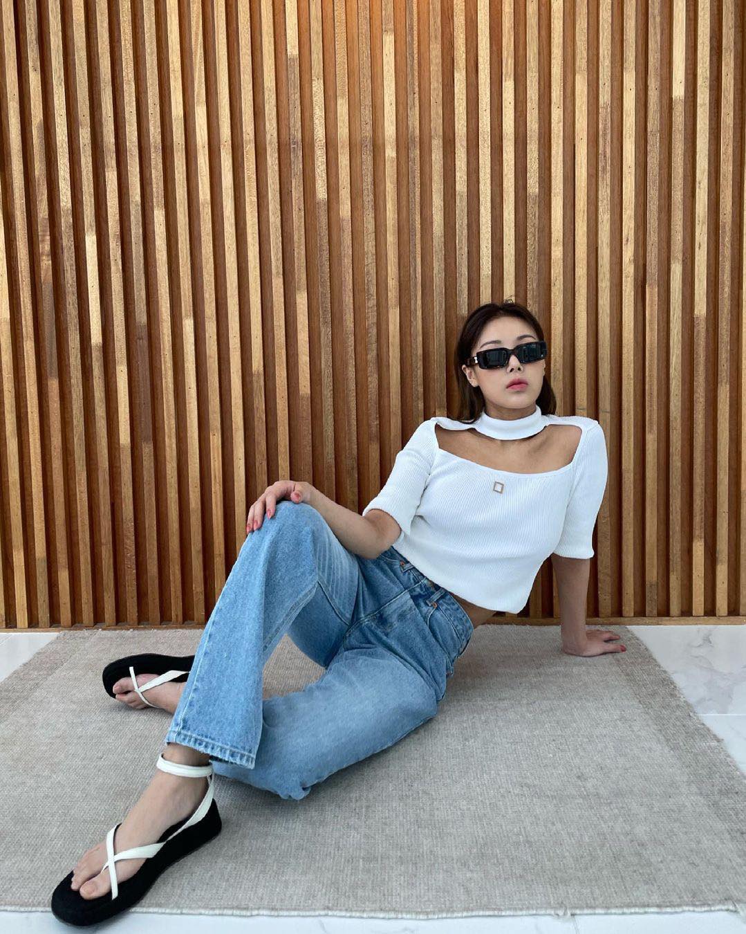 유빈의 여행 필수템 선글라스😎💯 이미지3