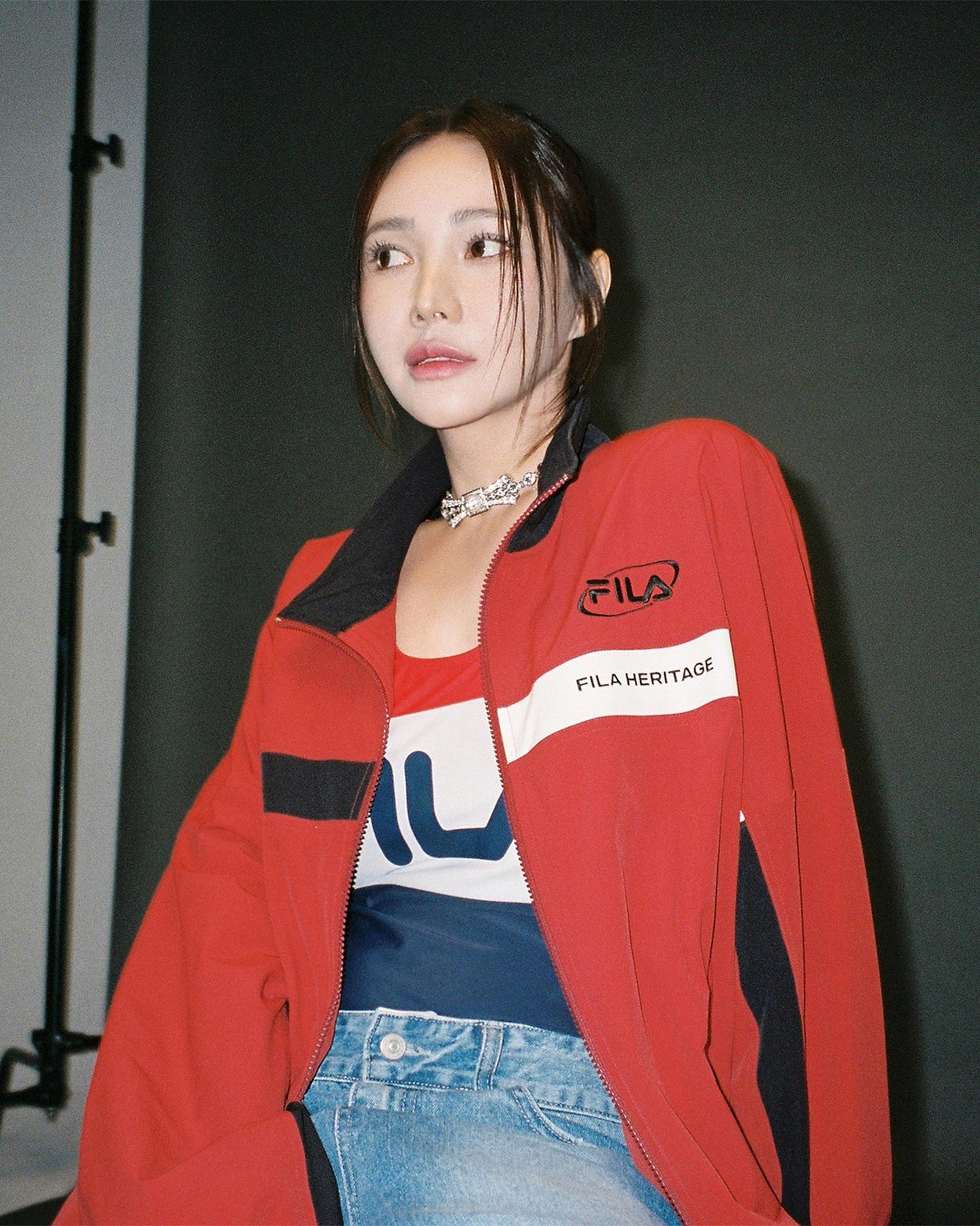 휠라 x 앨리스 펑크🩵협업 클라스
헤리티지에 Y2K무드 추가❤️💙스타일 장인 앨펑이 참여한 23FW 8/24(목) 오전 11시 런칭 #광고 이미지