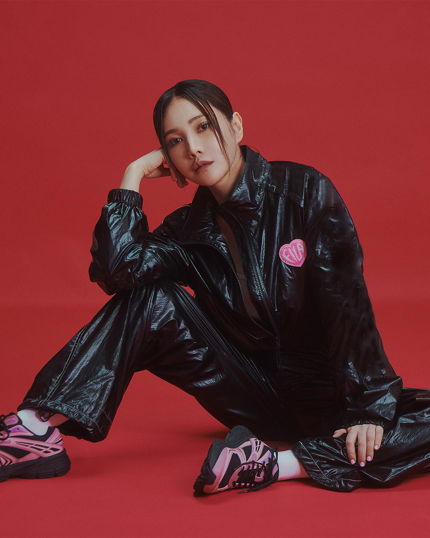 휠라 x 앨리스 펑크🩵협업 클라스
헤리티지에 Y2K무드 추가❤️💙스타일 장인 앨펑이 참여한 23FW 8/24(목) 오전 11시 런칭 #광고 이미지3