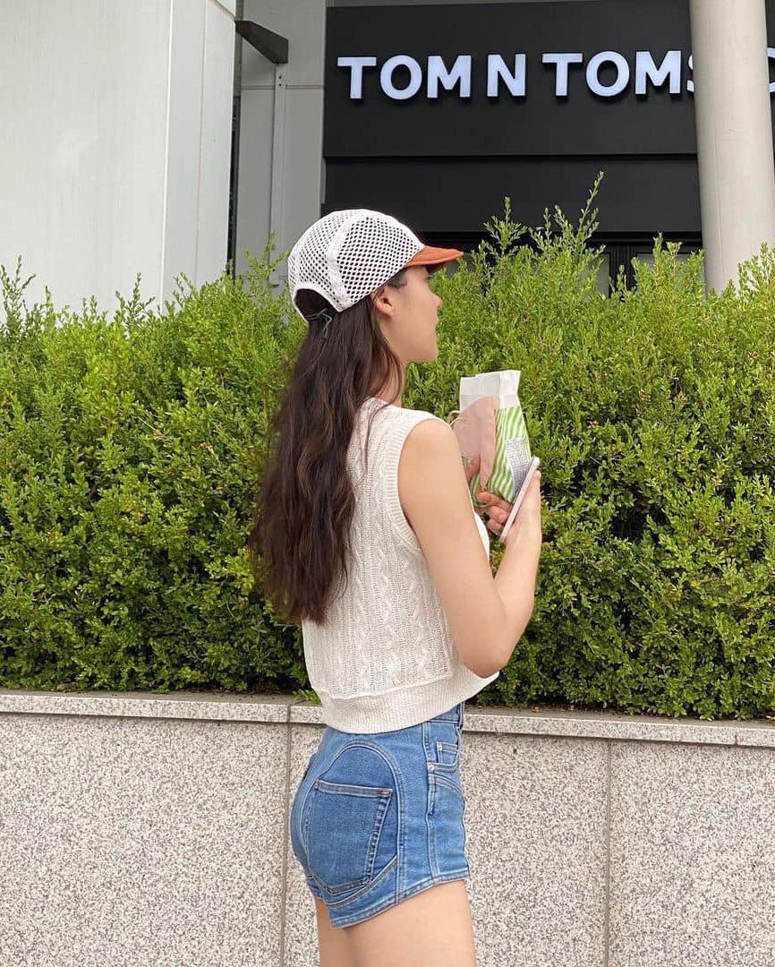 아직 더우니 데님 숏팬츠👖💙 이미지