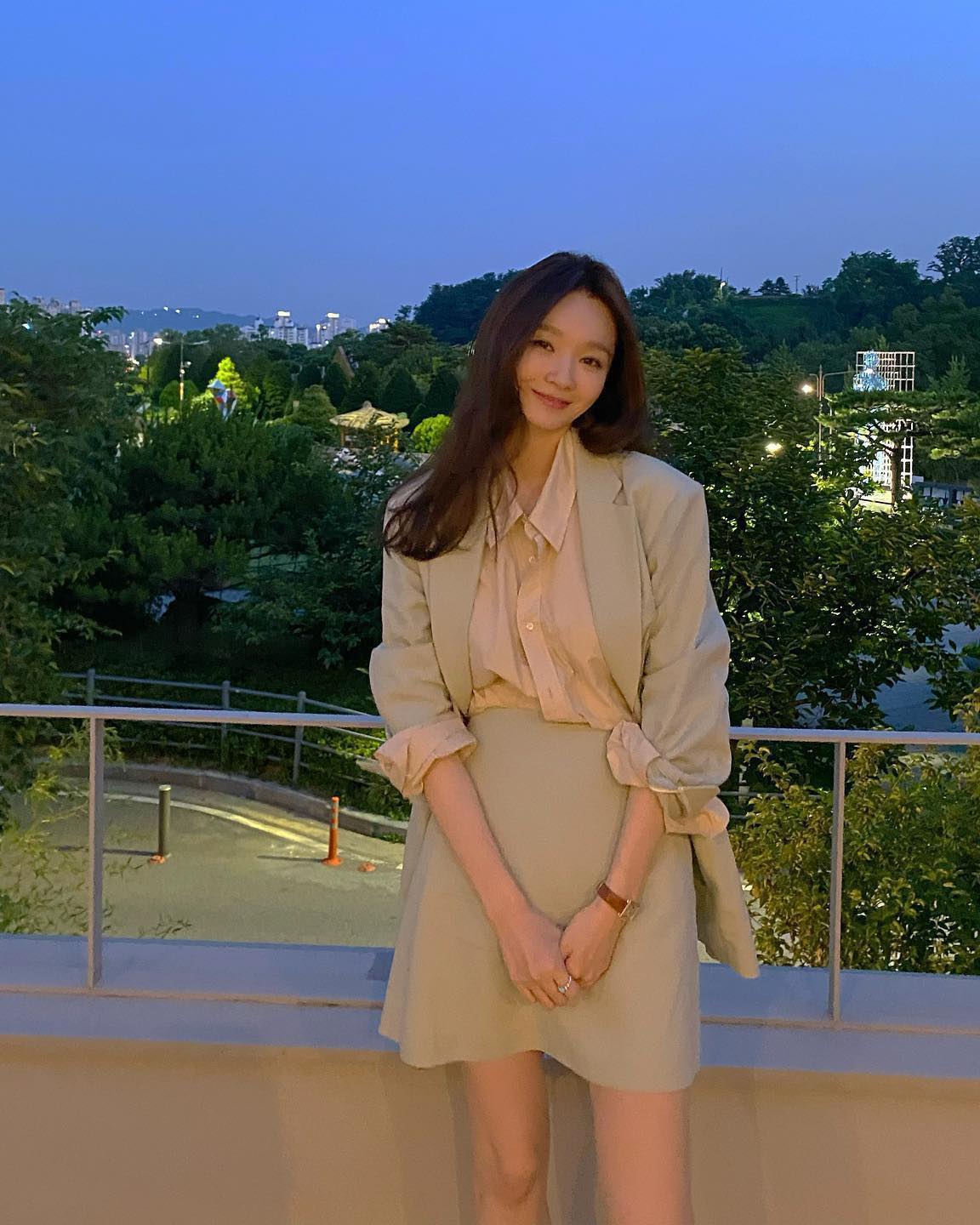 가을에도 산뜻하게 연노랑셔츠🧈 이미지8