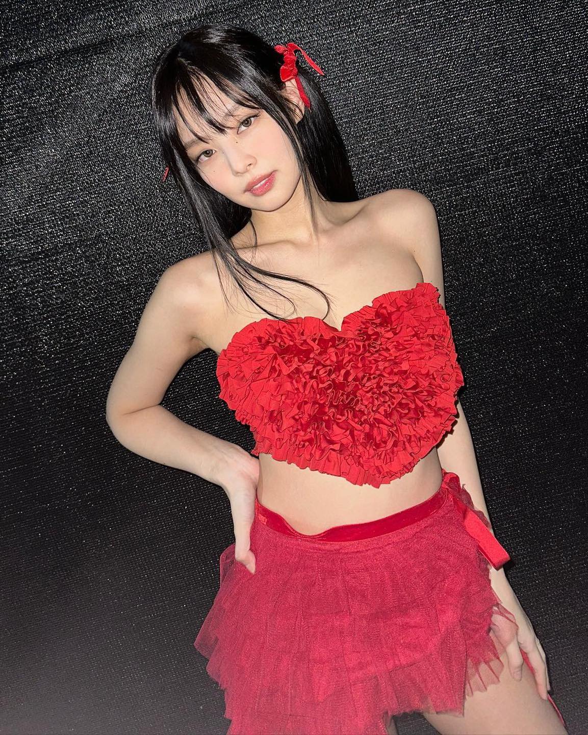 제니와 레드의 고급진 조합💋❤️ 이미지