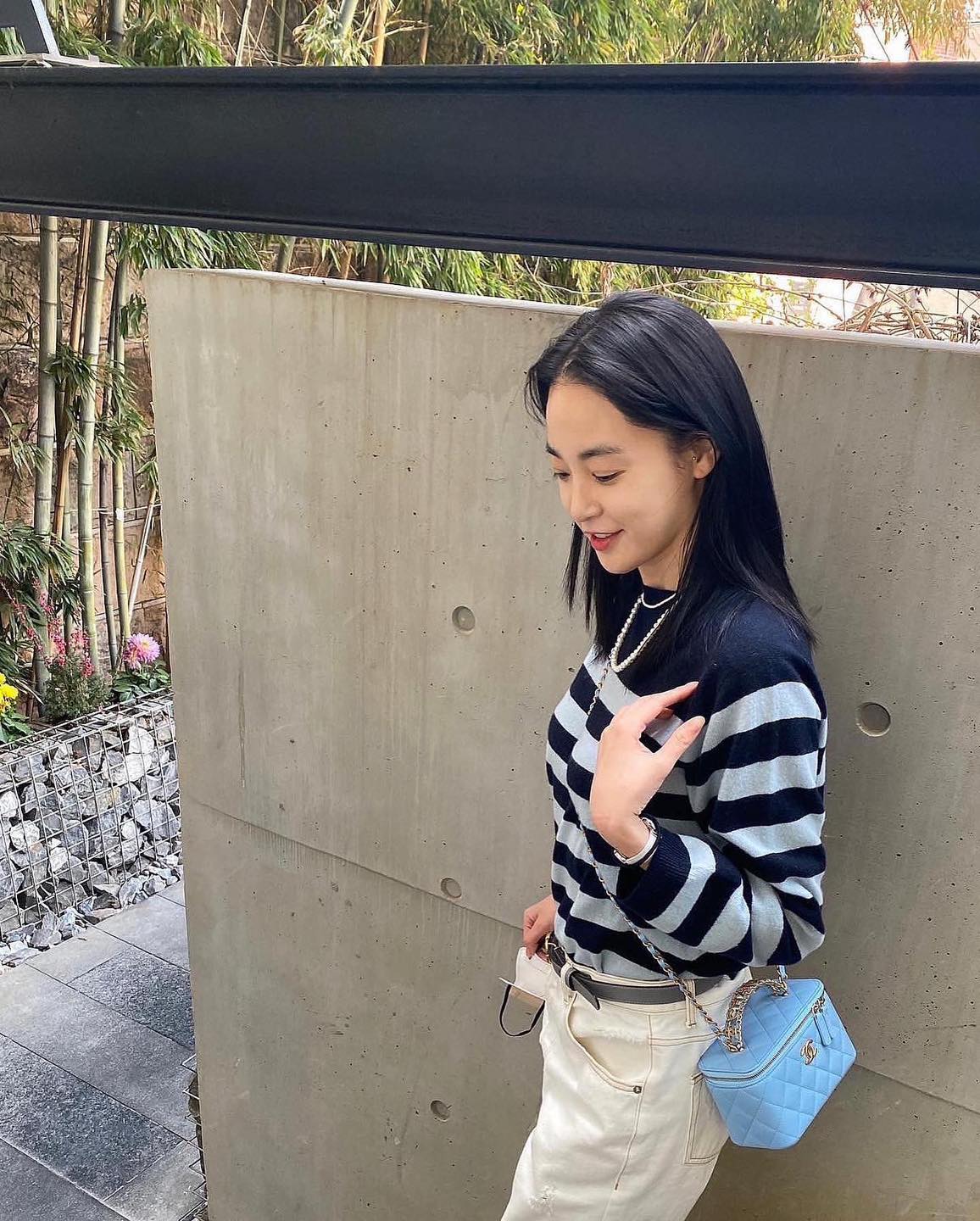 귀여운 쉐입&컬러🩵샤넬 베니티 이미지