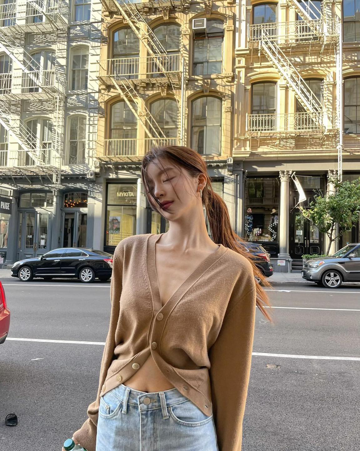 간절기에는 가디건에 청바지🤍🧵 이미지