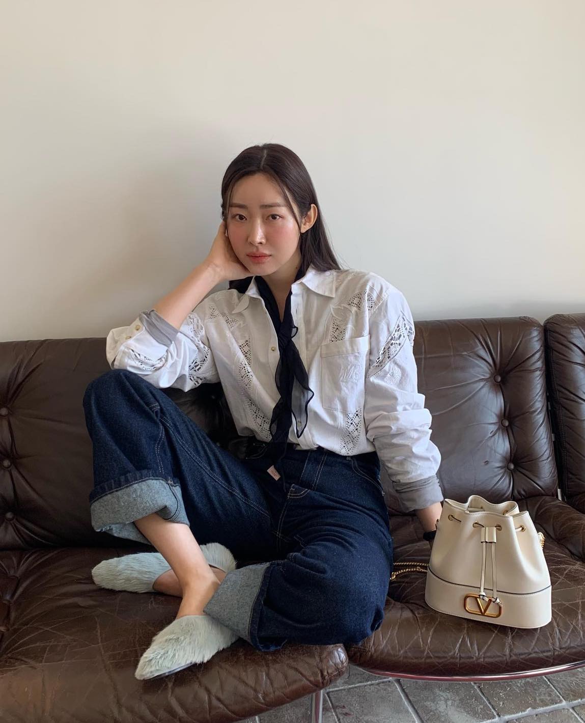 언니들의 셔츠 스카프 스타일링💫 이미지