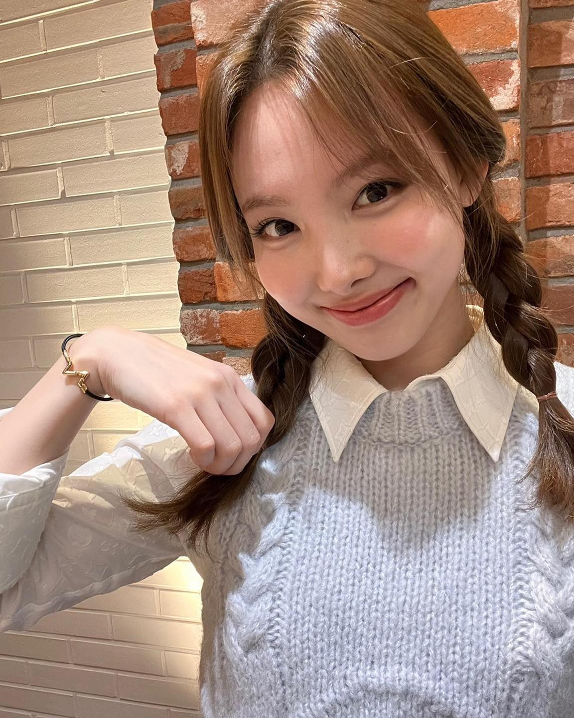 가을 감성 조합🥨셔츠+니트조끼 이미지"