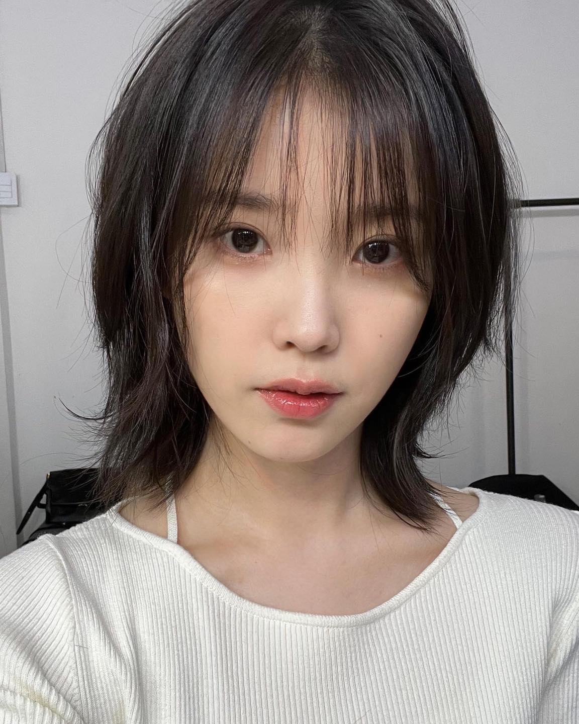 아이유의 촉촉 물먹립💄@청순해 이미지