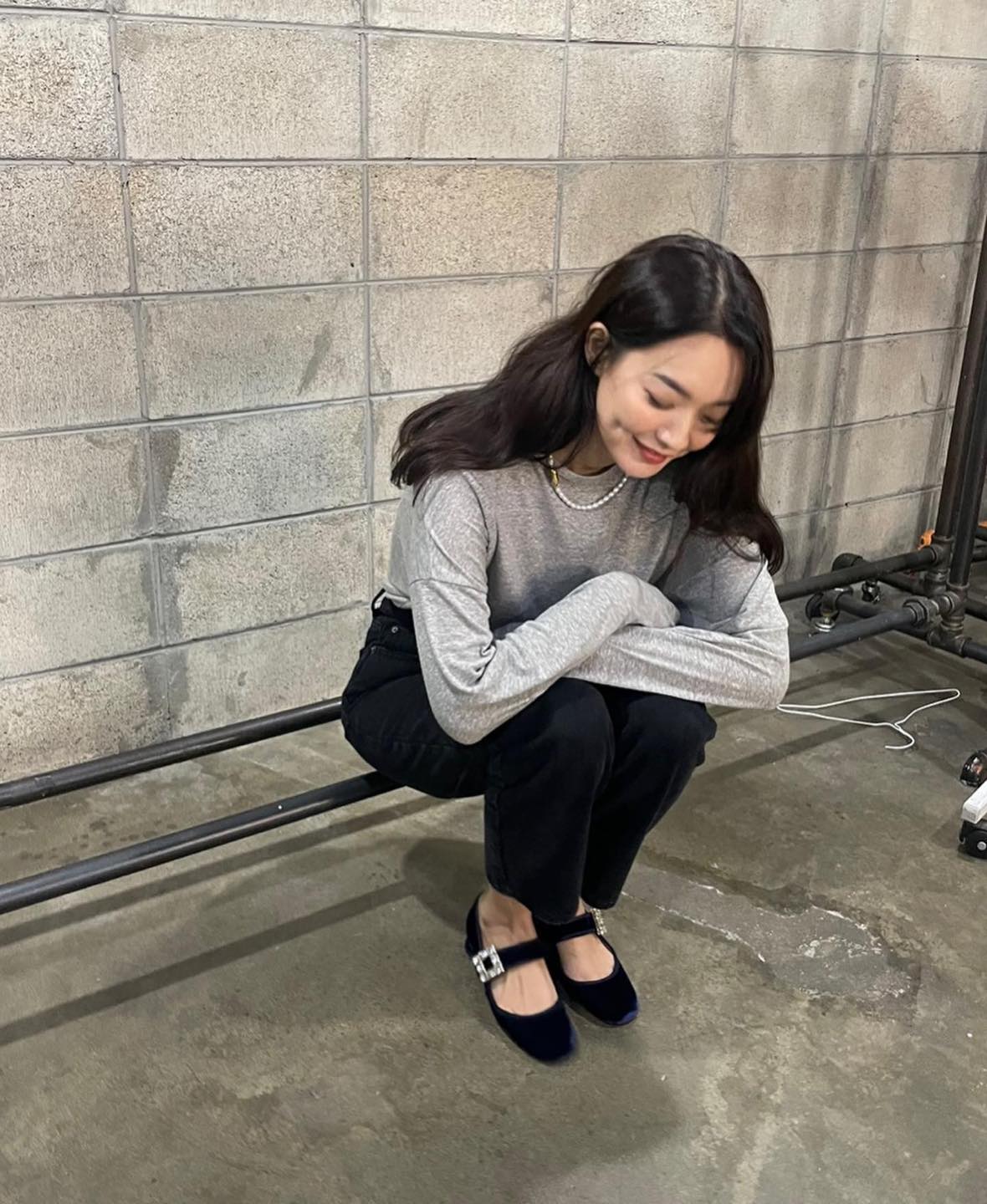 깔끔한 무지 긴팔 코디🩶🖤 이미지