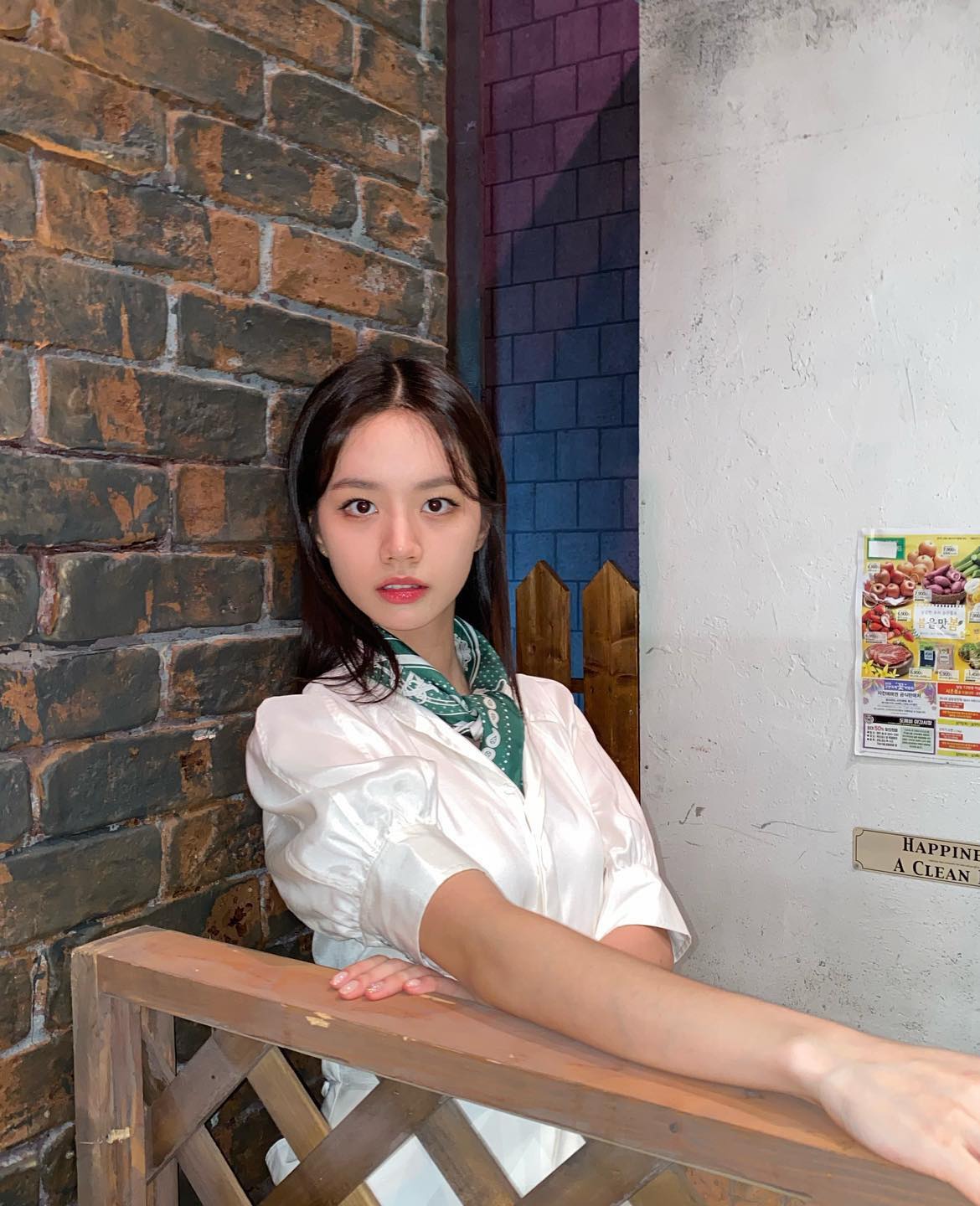 언니들의 셔츠 스카프 스타일링💫 이미지