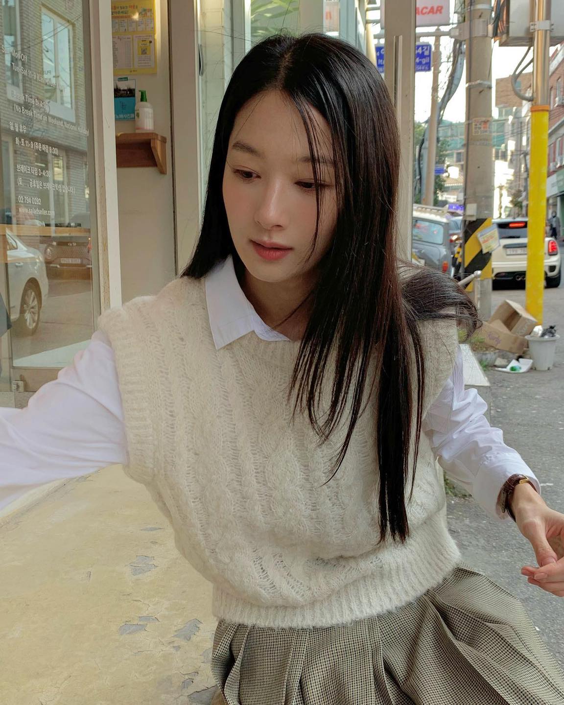 가을 감성 조합🥨셔츠+니트조끼 이미지