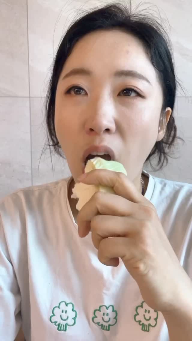 냄새 맡는건 0kcal니까👃여배우 다이어트 식단 공개🍽️ 이미지