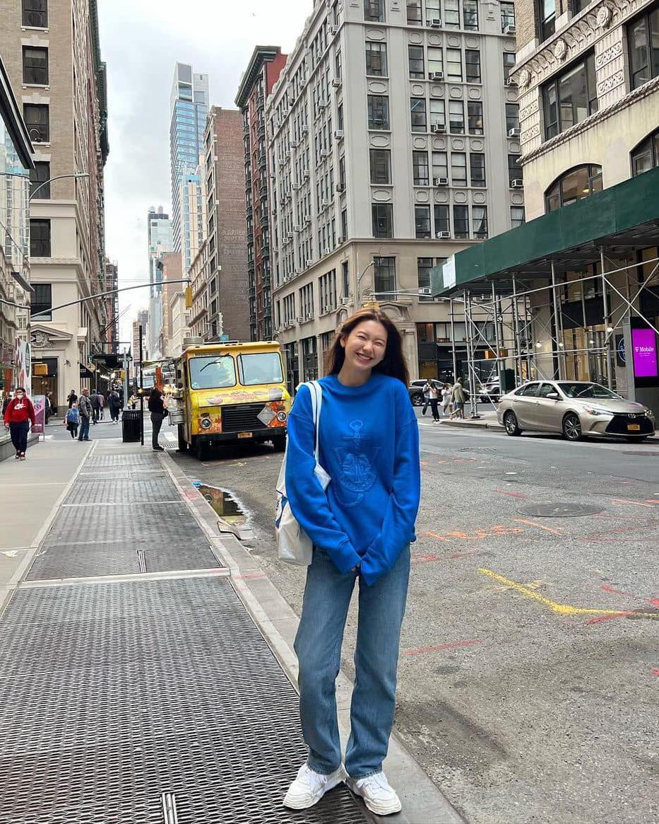 얼른와 맨투맨+청바지 계절💙🍁 이미지