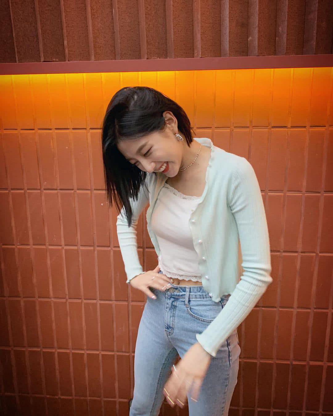 러블리한 크롭티+가디건 조합🤍💜 이미지