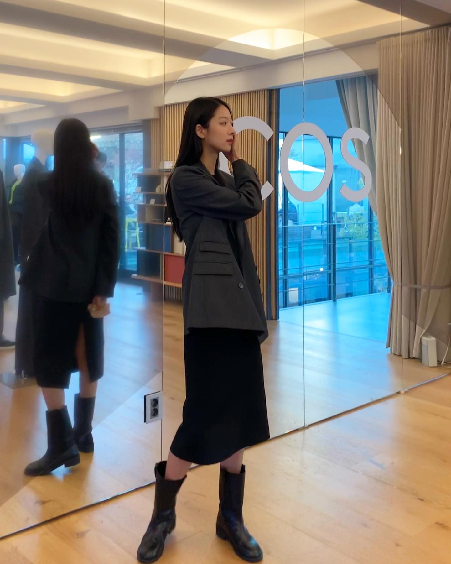 민하의 가을 감성🤎🖤롱부츠 코디 이미지9