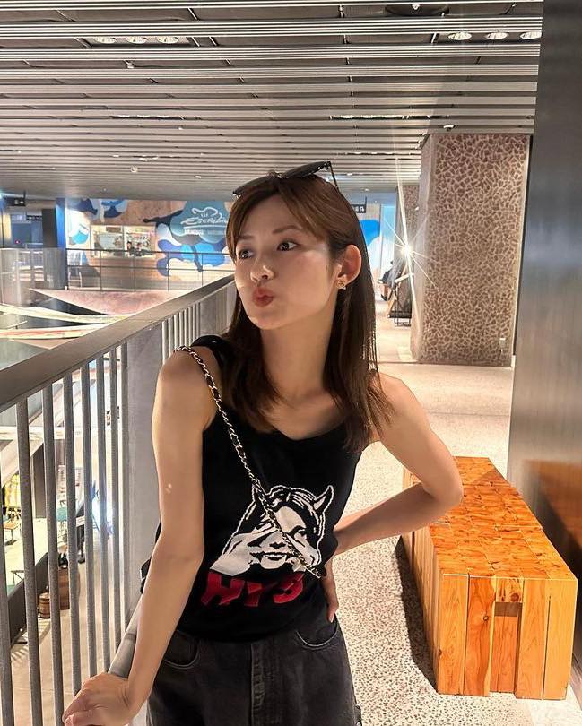 뉴진스 최애 브랜드 🐰❣️@히스테릭 글래머 이미지7
