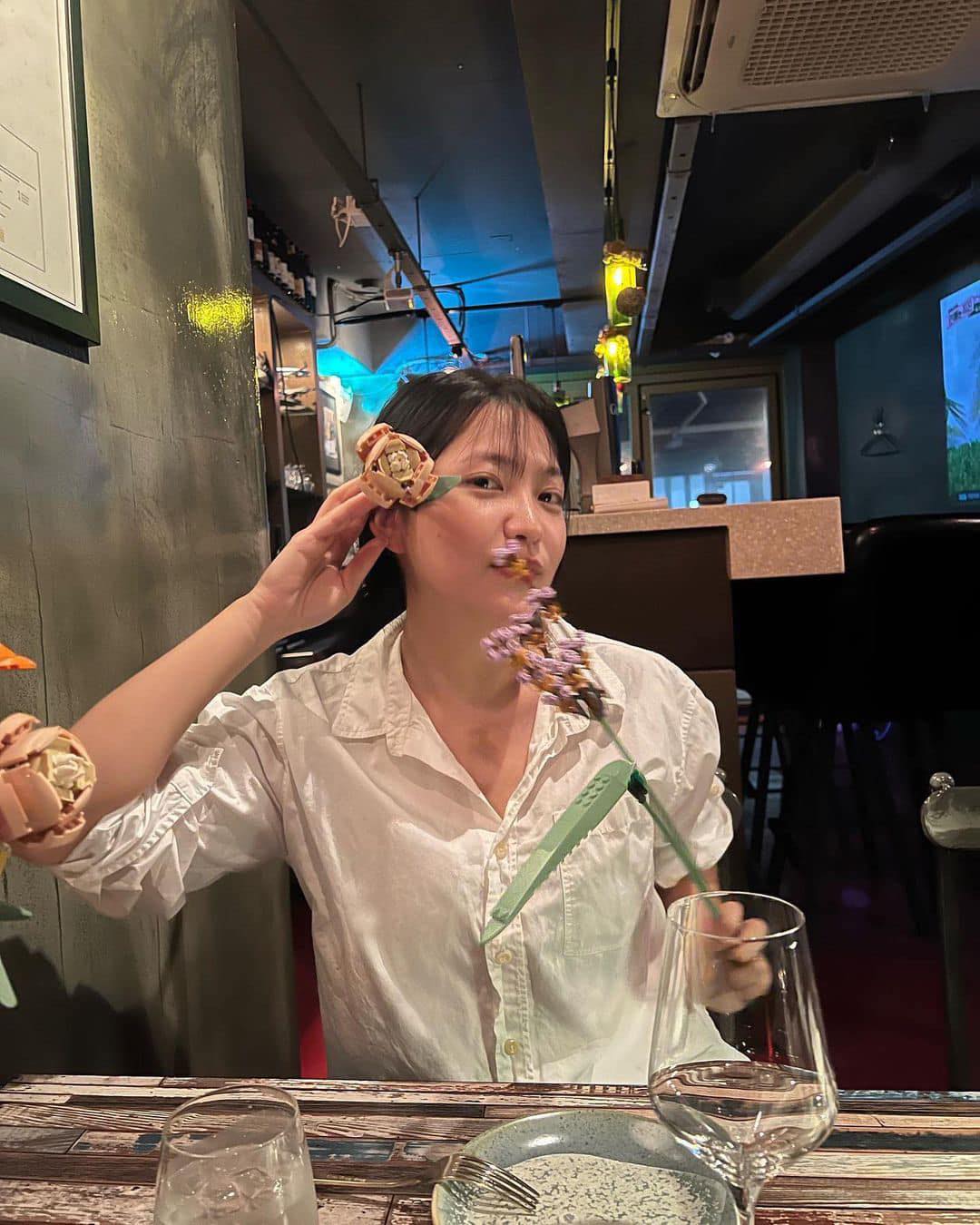 청순한 화이트 셔츠 입을래👔🤍 이미지
