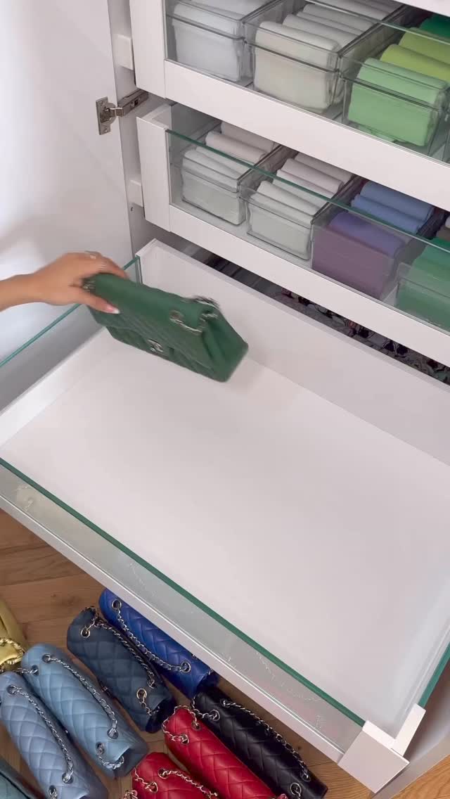 깔별로 샤넬백 있는 기분은...😯🌈💸 이미지