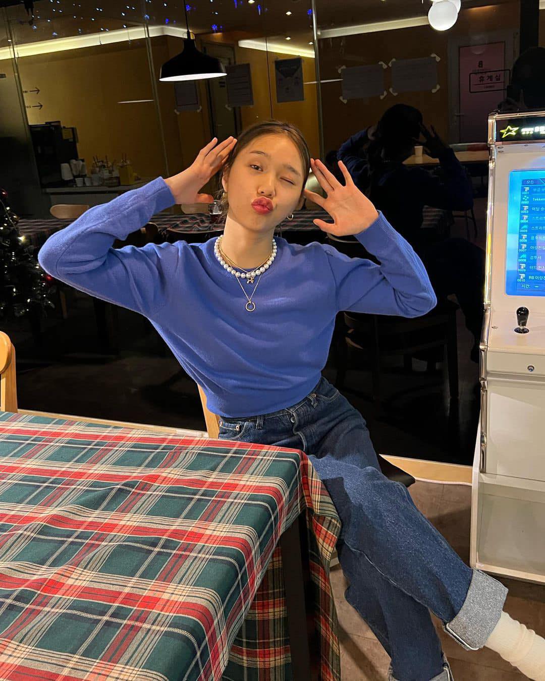 얼른와 맨투맨+청바지 계절💙🍁 이미지