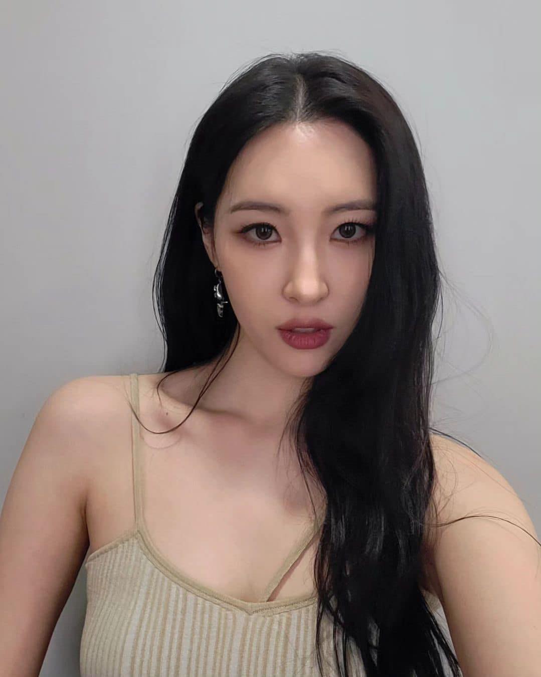 아직 낮엔 끈나시 가능해🖤☀️ 이미지