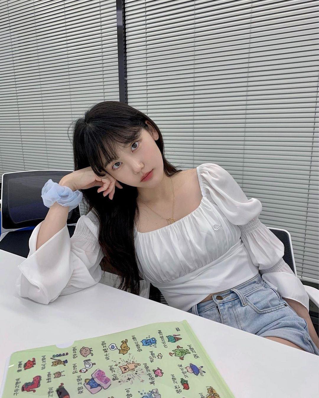 이번주는 @화이트 블라우스🤍🪽 이미지