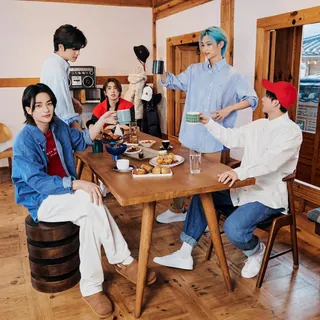 타미 힐피거 X 스트레이 키즈의 만남🤍❤️ #광고
타미 힐피거(Tommy Hilfiger)는 아시아 앰버서더로 K-POP을 대표하는 그룹인 스트레이 키즈를 선정하여, 2023년 가을 브랜드 캠페인 ‘Always Together’를 공개했습니다.👬🔥
이번 타미 힐피거의 글로벌 캠페인 ‘Always Together’는 미국을 대표하는 다양한 셀럽들과 그들의 가족들이 함께 출연했습니다. 스트레이 키즈 멤버 전원(방찬, 리노, 창빈, 현진, 한, 필릭스, 승민, 아이엔)이 함께한 이들의 또 다른 가족 모먼트도 볼 수 있는데요.
스트레이 키즈와 만나 더욱 새로워진 타미 힐피거의 다양한 신상 아이템을 지금 바로 만나보세요!
👀또한, 특별한 프로모션 “폴라로이드” 이벤트도 진행한다고 하니 자세한 내용은 타미 힐피거(Tommy Hilfiger) 카카오톡 채널에서 꼭 꼭 확인해 보세요! 이미지