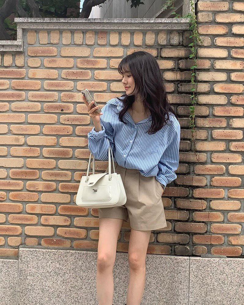 미니멀템👔블루 스트라이프 셔츠 이미지