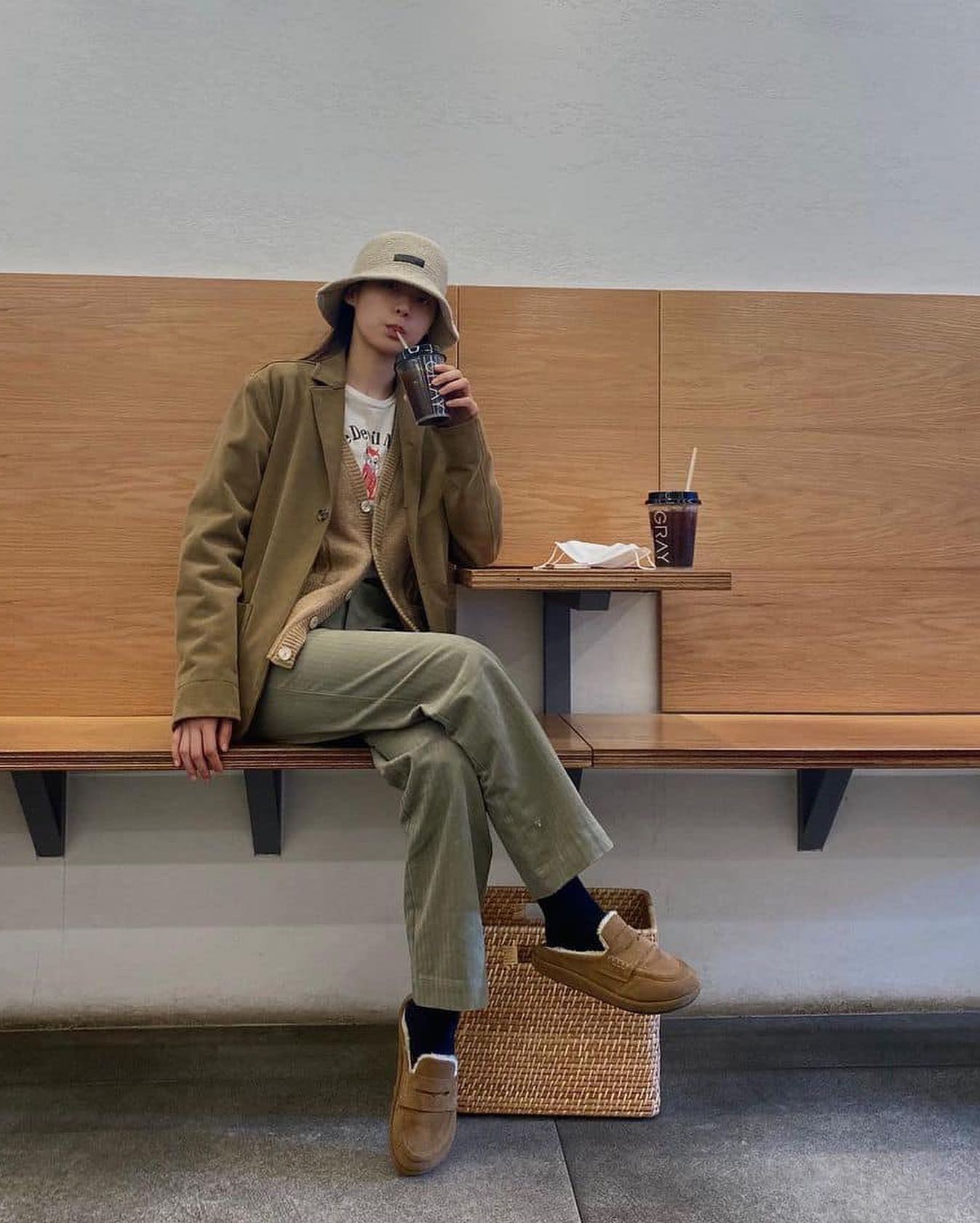가을 분위기 브라운 블레이져🤎 이미지
