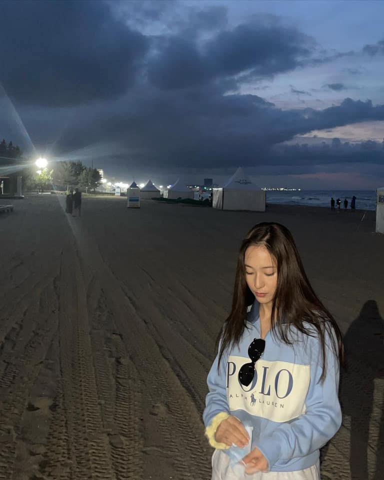 캐주얼한 하프집업 맨투맨🩶🤍 이미지10