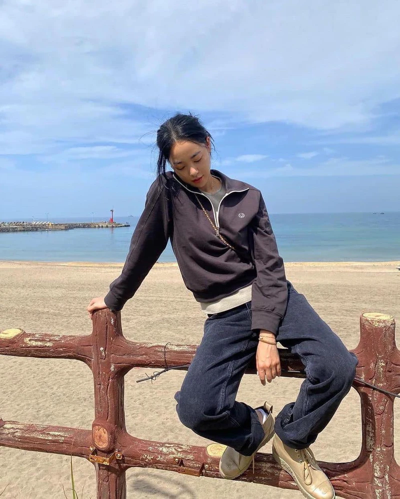 캐주얼한 하프집업 맨투맨🩶🤍 이미지2