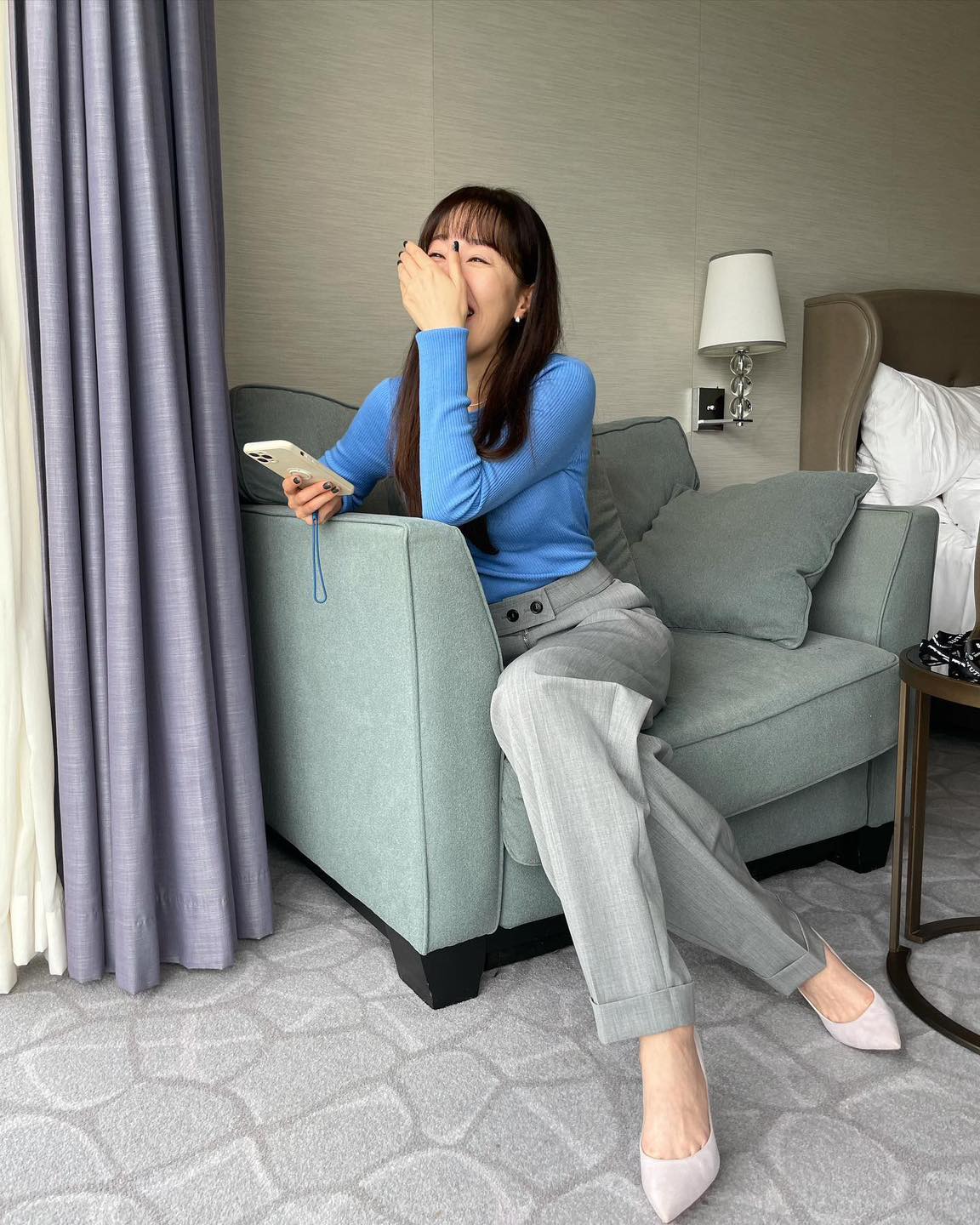 회색 슬랙스 10가지 출근룩🥣🩶 이미지