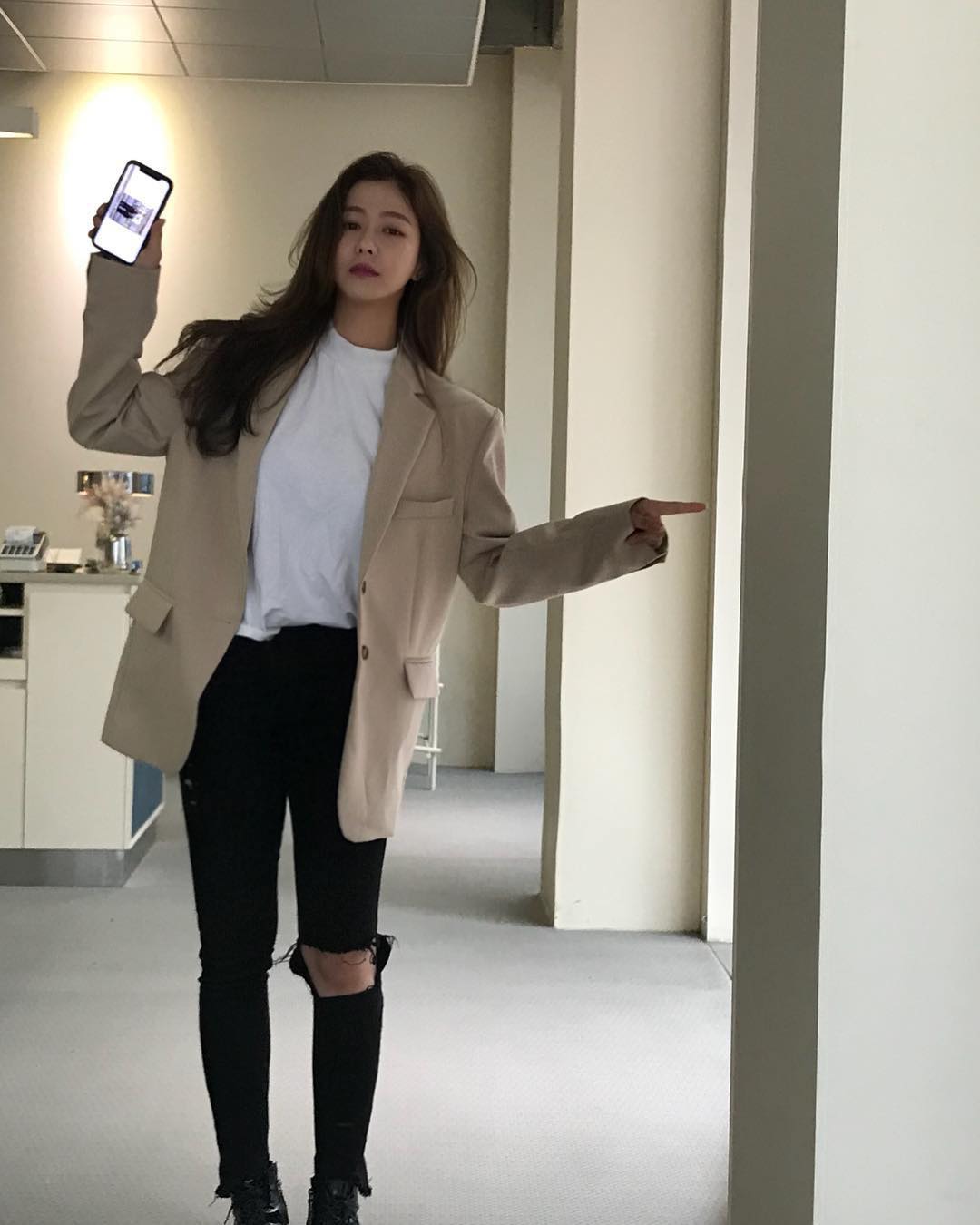 베이지 자켓 10가지 코디🤎🖤 이미지