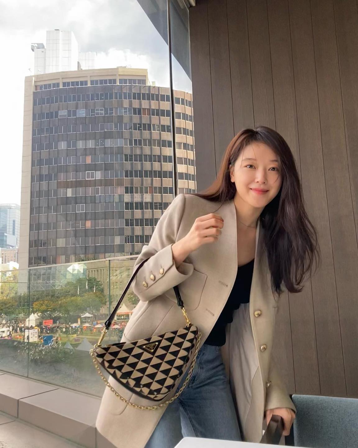 베이지 자켓 10가지 코디🤎🖤 이미지2