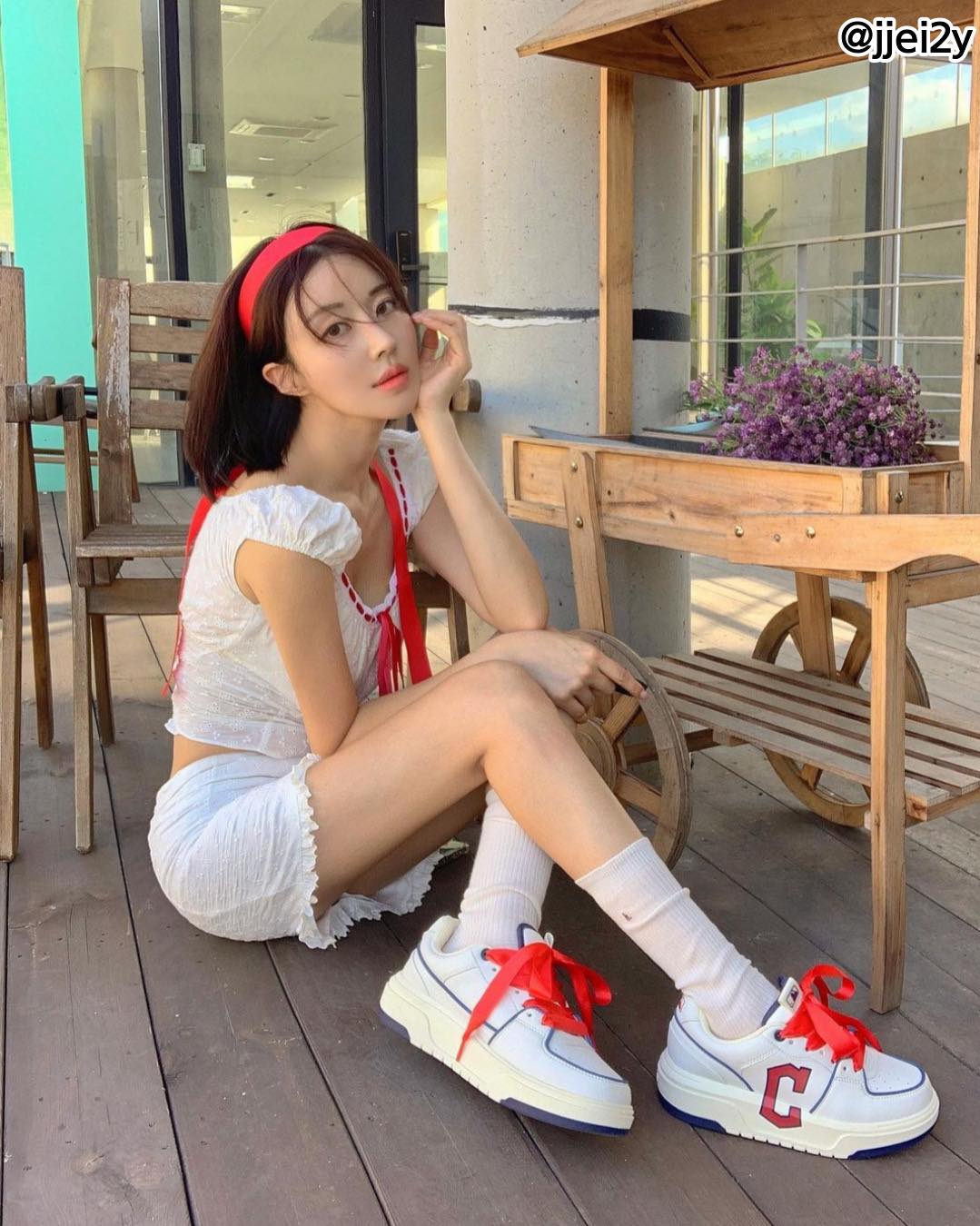 요즘 트렌드 MLB 청키라이너👟
굽 높아 편안🤍힙&러블리 발레코어 스타일링🎀@따라해 #광고 이미지7