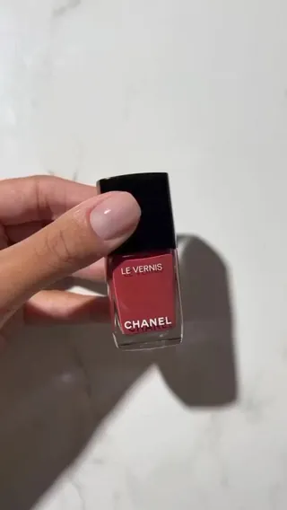 가을엔 톤다운된 레드 네일💅🏻♥️ 이미지