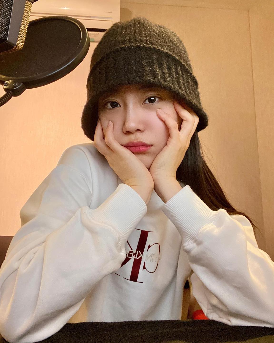 깔끔한 화이트 맨투맨 어때🙌🏻🤍 이미지